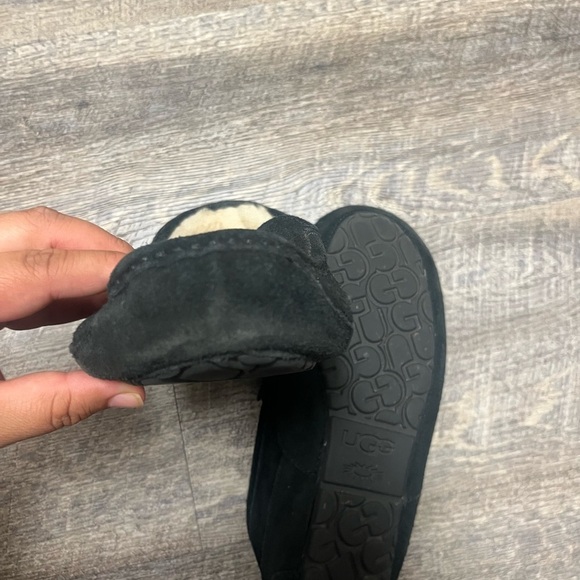 UGG Black Slip-On Loafers with Suede Finish main image 10